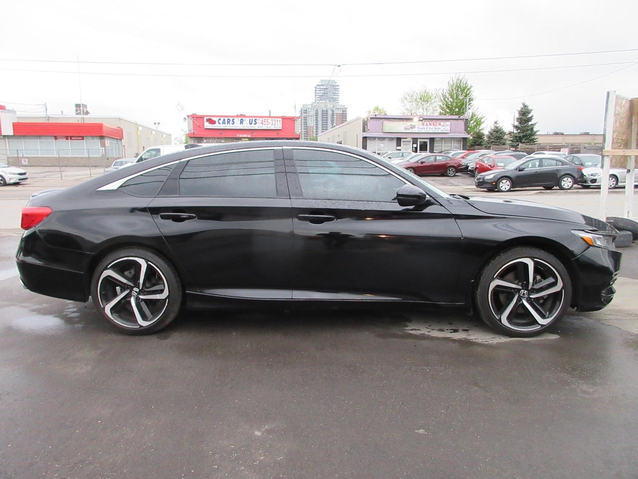 2018 Honda Accord Sport Photo