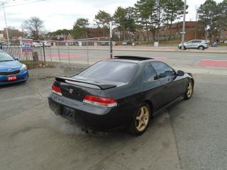 2001 Honda Prelude SE/ SUPER CLEAN / WELL MAINTAINED / LEATHER / ROOF - Photo #5