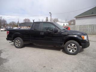2011 Ford F-150 2WD SUPERCAB 145" XLT - Photo #2