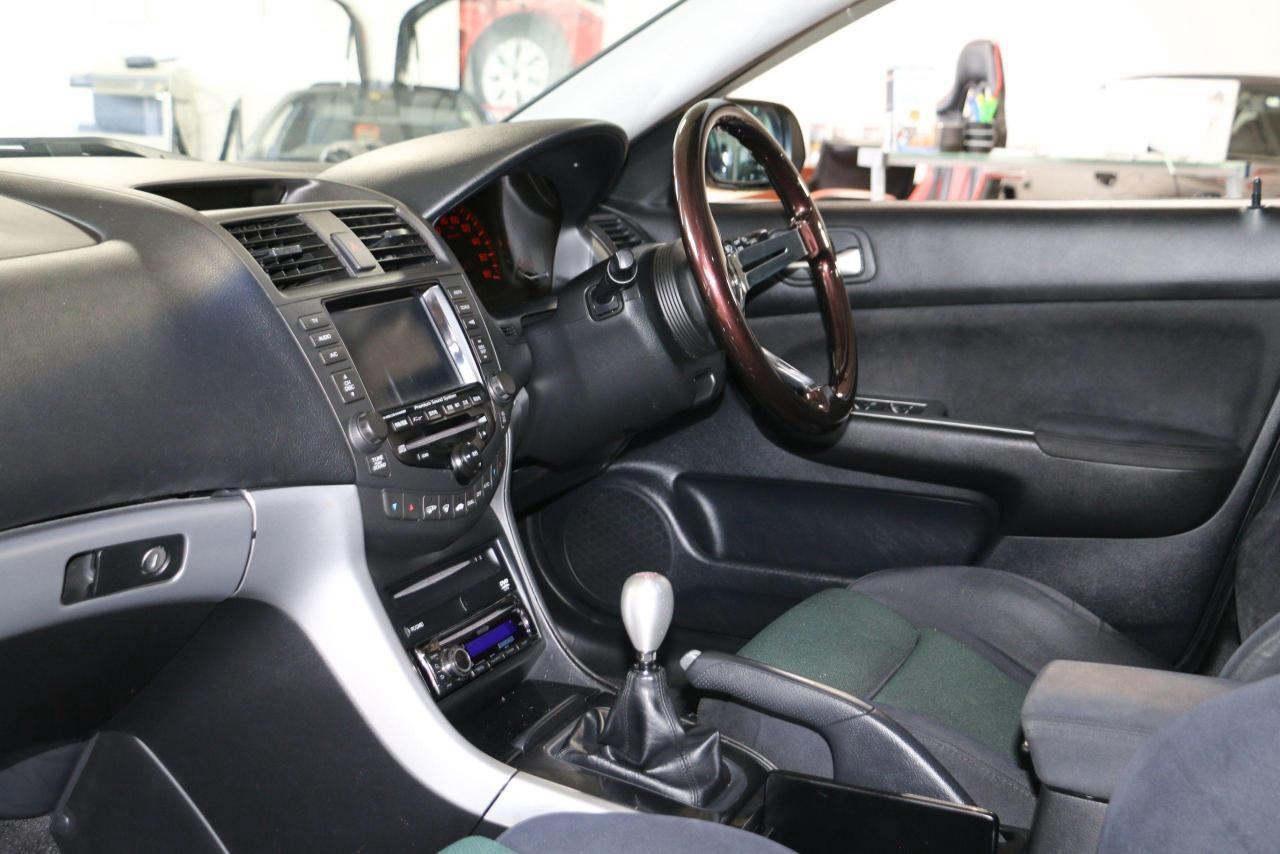 2005 Honda Accord EURO R CL7 - RHD|K20A|RECARO|MOMO|CAMERA - Photo #10