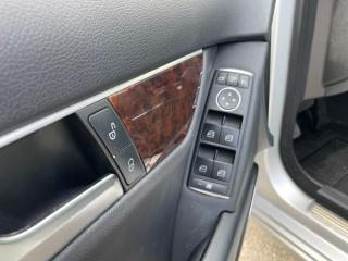 2013 Mercedes-Benz C-Class C300 4MATIC NAVIGATION LOW KM SUNROOF BLIND SPOT - Photo #16