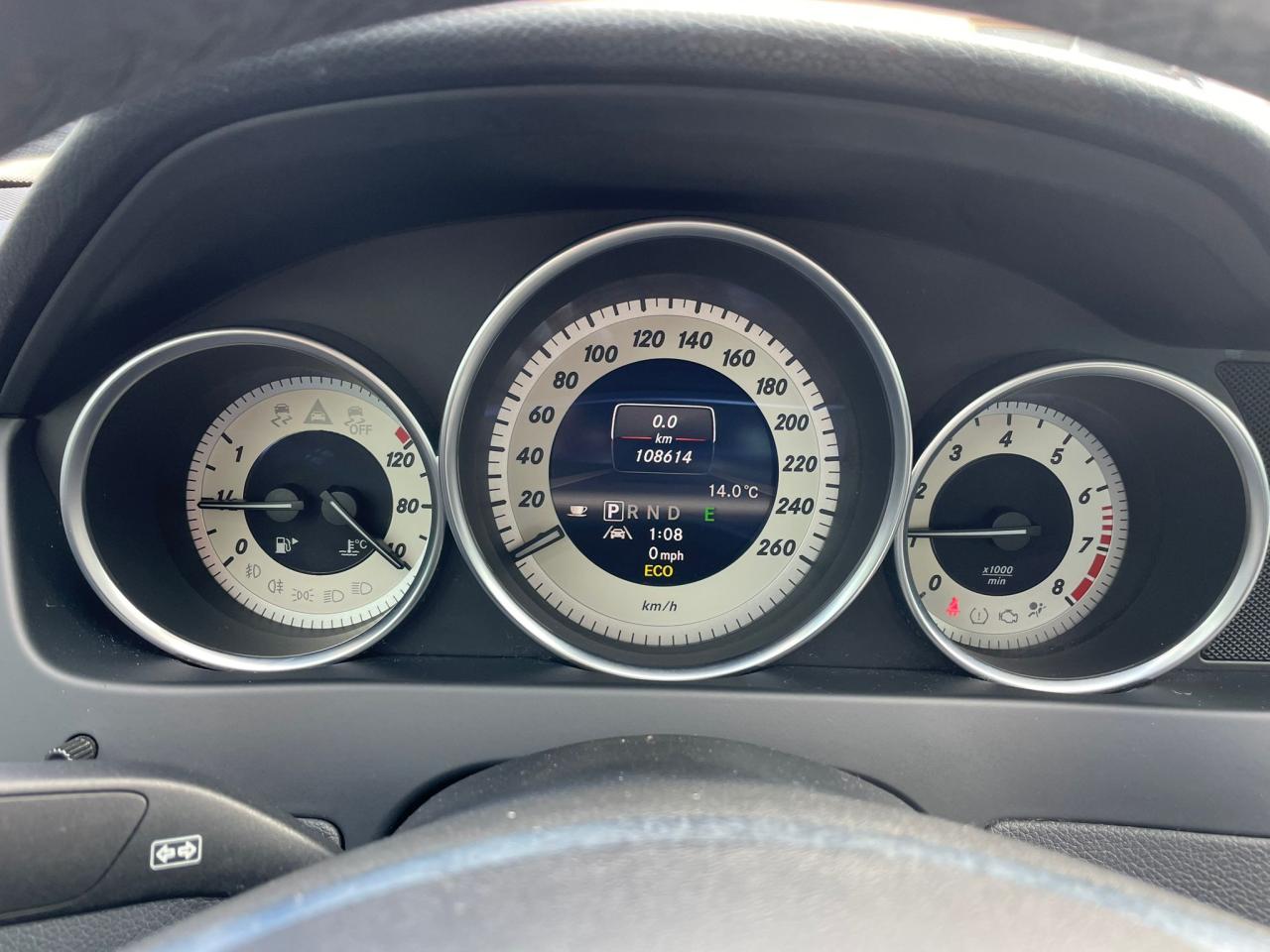 2013 Mercedes-Benz C-Class C300 4MATIC NAVIGATION LOW KM SUNROOF BLIND SPOT Photo4