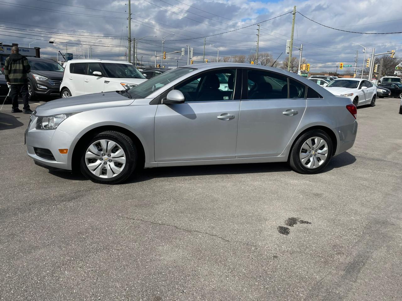 2014 Chevrolet Cruze 4dr Sdn 1LT NO ACCIDENT CAMERA BLUETOOTH SAFETY - Photo #2