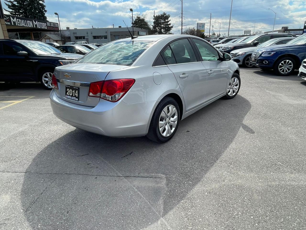 2014 Chevrolet Cruze 4dr Sdn 1LT NO ACCIDENT CAMERA BLUETOOTH SAFETY Photo4