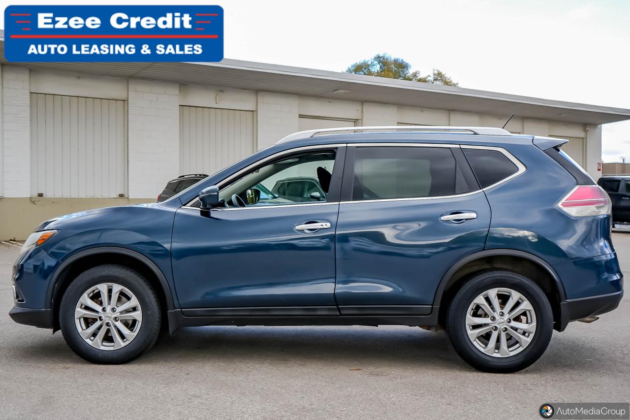 2016 Nissan Rogue SV Photo9