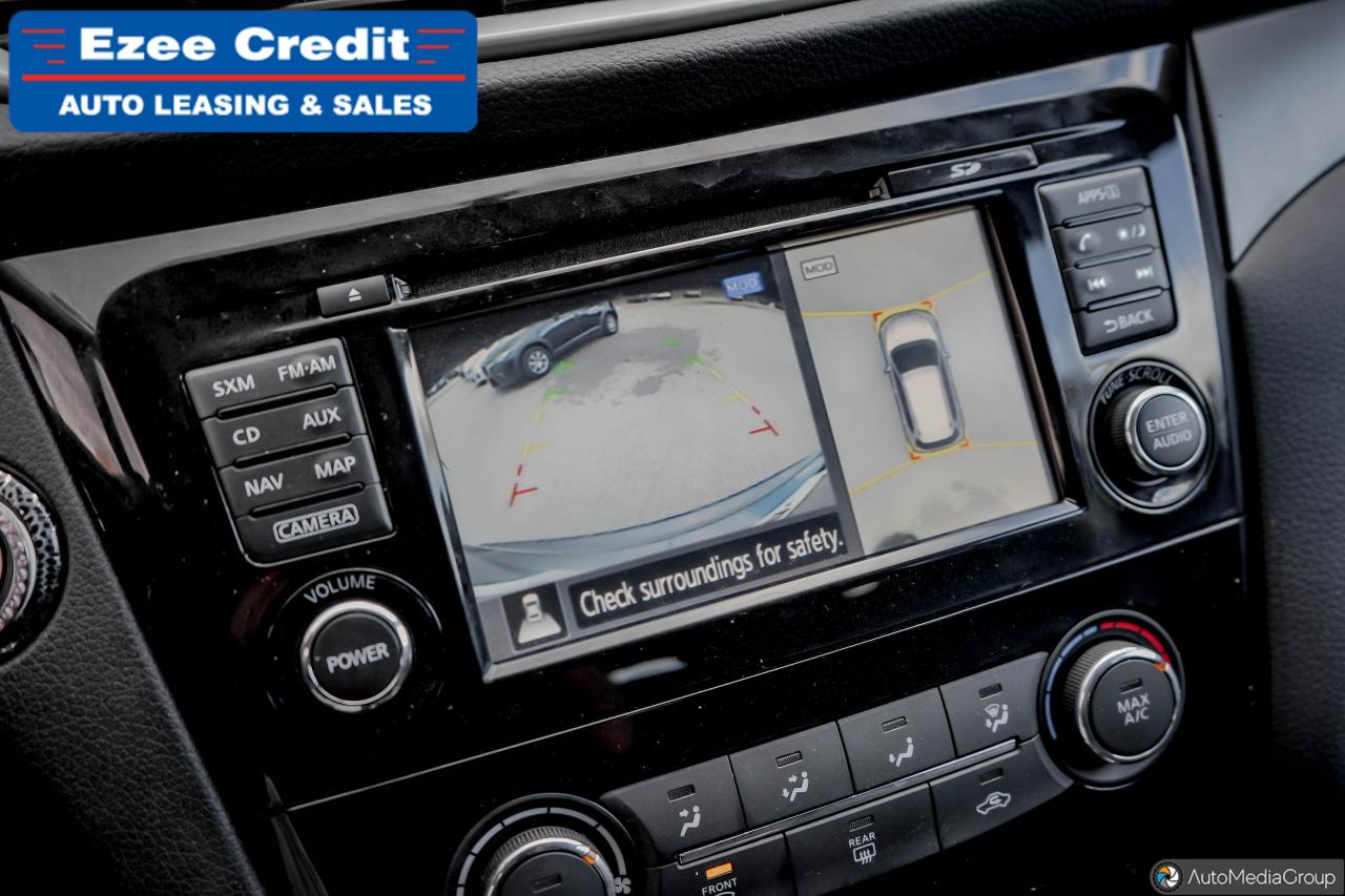 2016 Nissan Rogue SV Photo