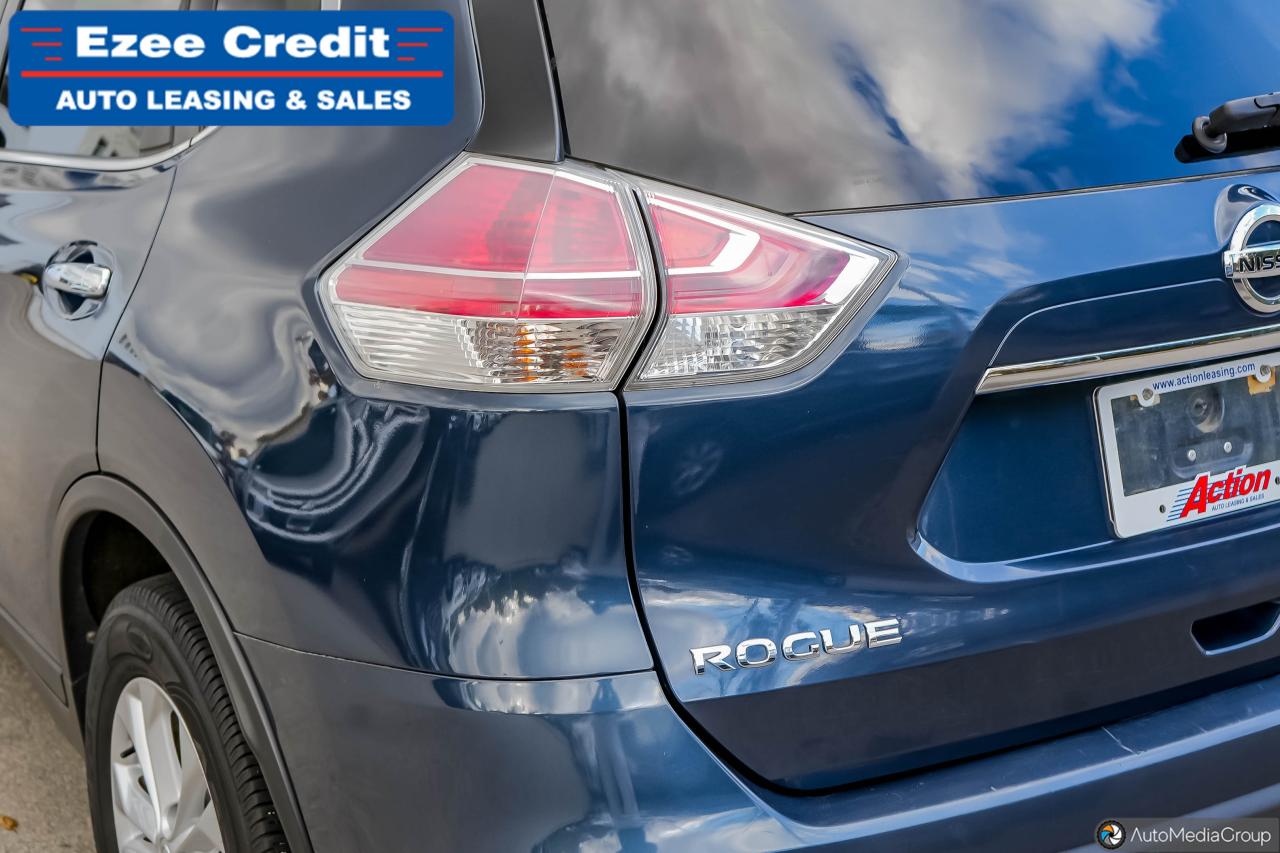 2016 Nissan Rogue SV Photo