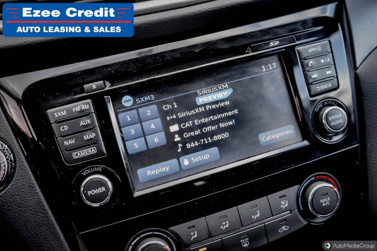 2016 Nissan Rogue SV Photo