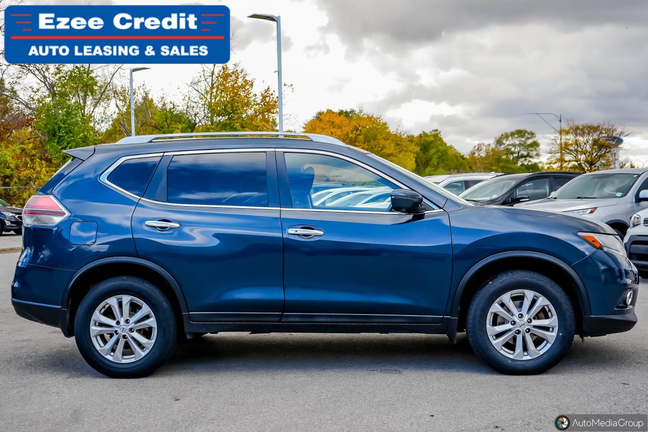 2016 Nissan Rogue SV Photo