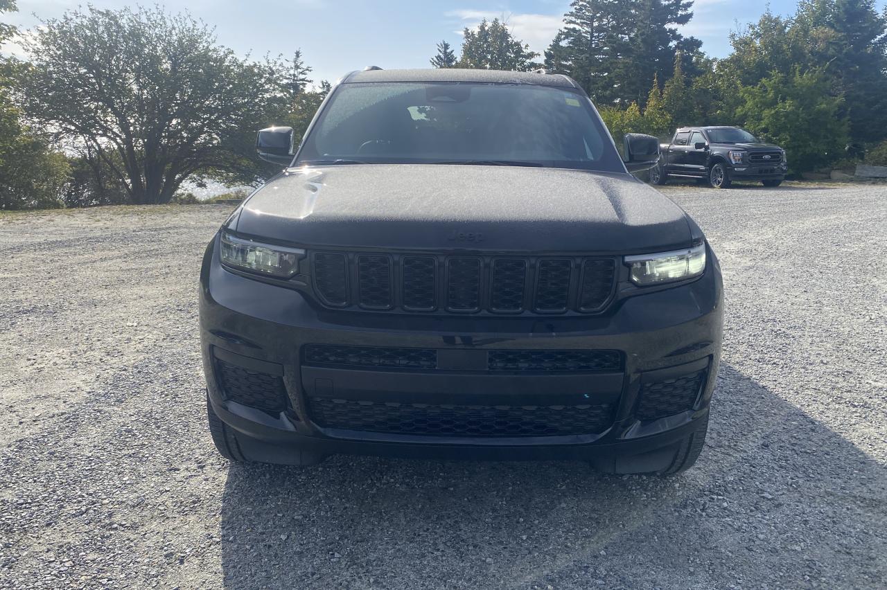 New 2024 Jeep Grand Cherokee L Altitude 4x4 for sale in Barrington, NS