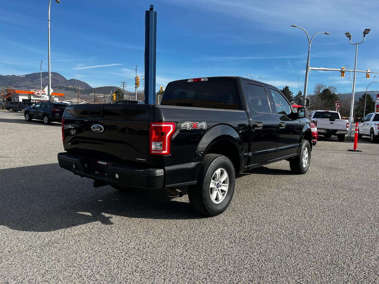 2016 Ford F-150 4WD SUPERCREW 145" XLT - Photo #5