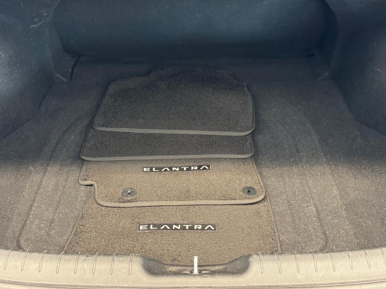 2022 Hyundai Elantra Preferred+Lane Keep+Remote Start+CLEAN CARFAX - Photo #23