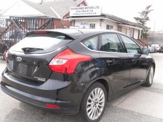 2012 Ford Focus Titanium - Photo #4