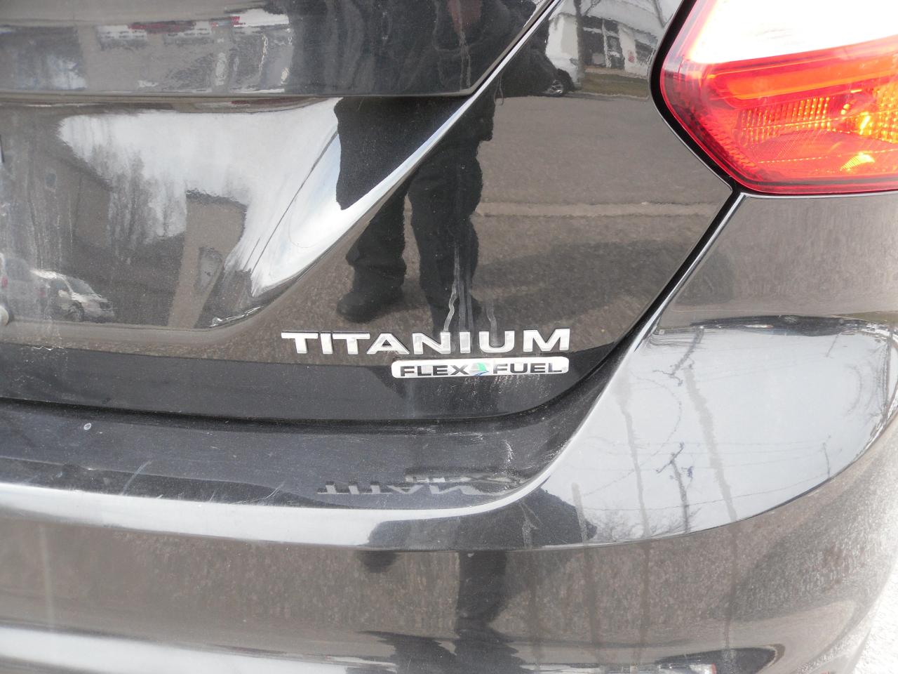 2012 Ford Focus Titanium - Photo #5