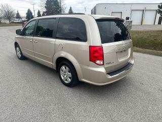 2012 Dodge Caravan  - Photo #4