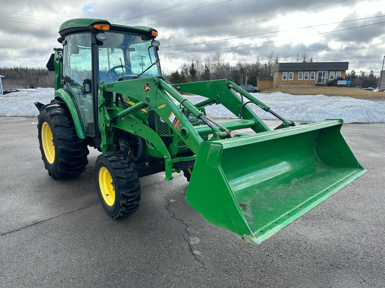 2014 John Deere 4300  Photo