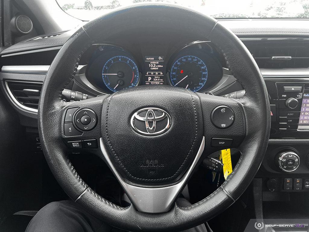 2014 Toyota Corolla S / AUTO / SUNROOF / LEATHER / 101,906 KM - Photo #12