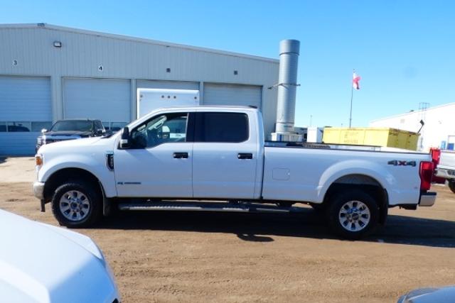 2022 Ford F-350 XLT 4WD Crew 8' Box 6.7L P/S DSL w/cloth, BUC