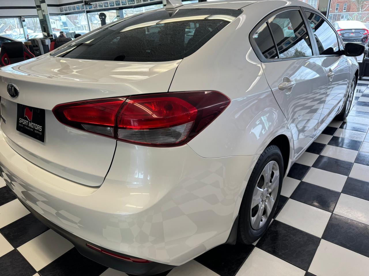 2017 Kia Forte LX+ApplePlay+Camera+Heated Seats+New Brakes Photo109