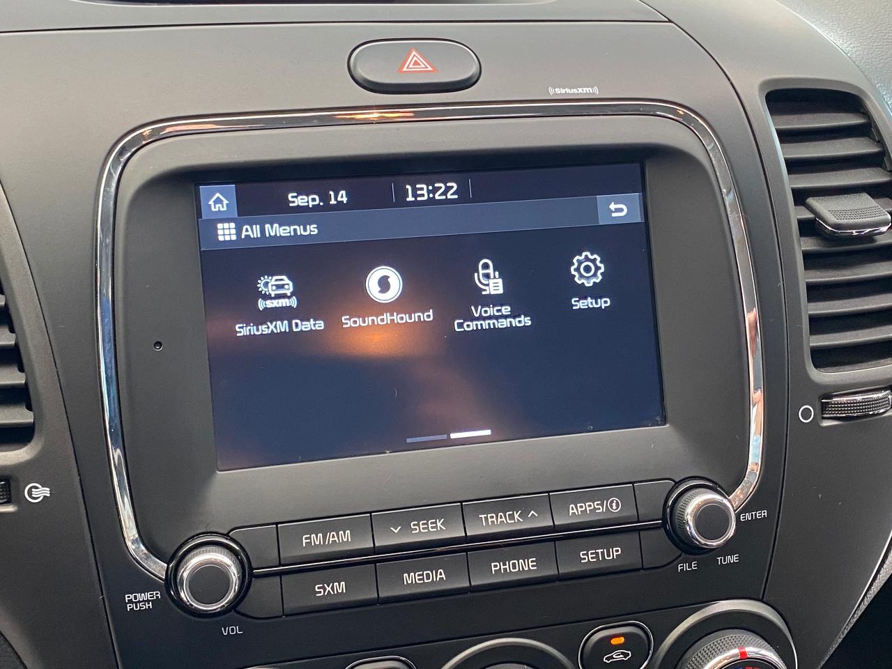 2017 Kia Forte LX+ApplePlay+Camera+Heated Seats+New Brakes Photo99