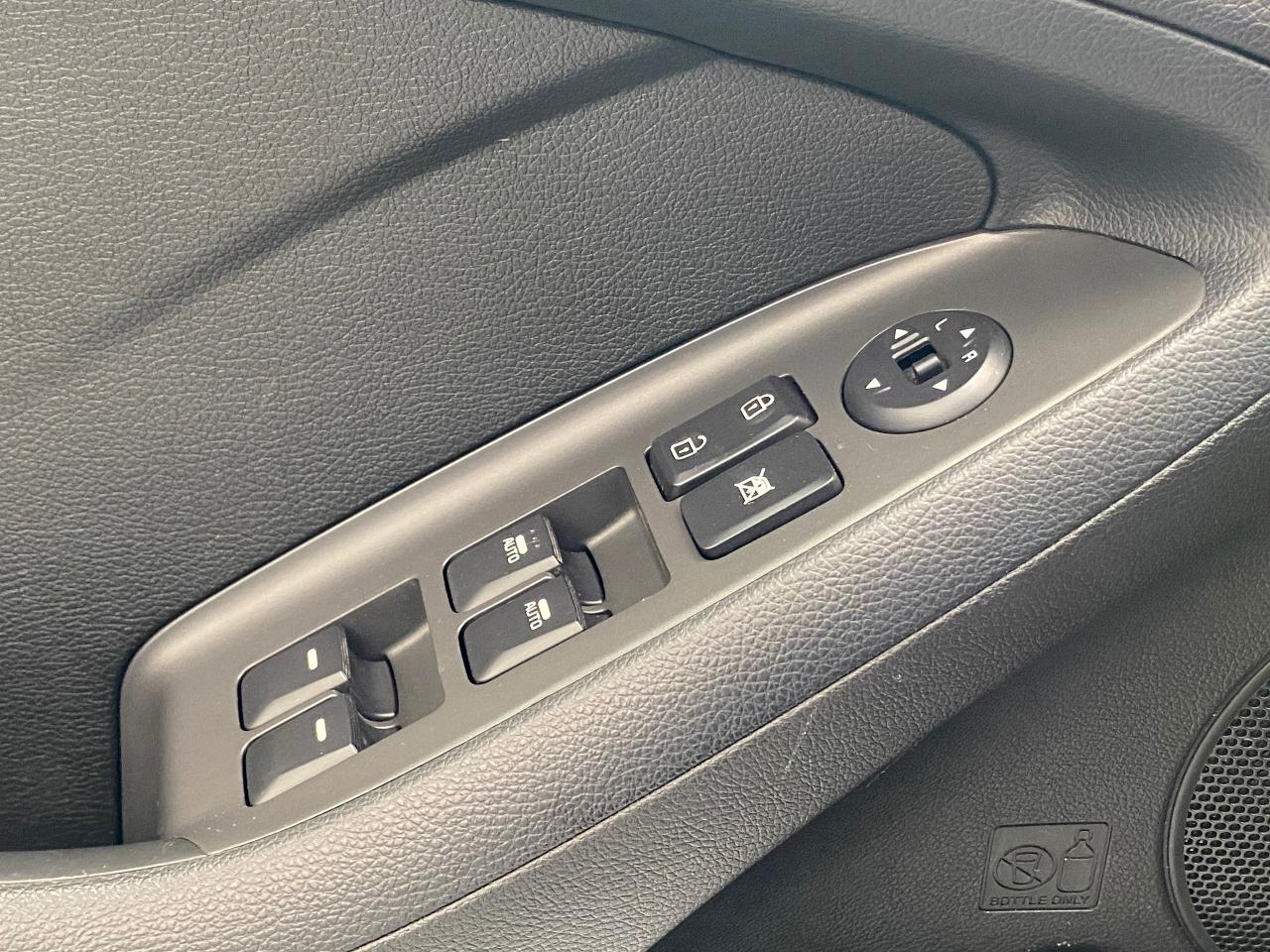 2017 Kia Forte LX+ApplePlay+Camera+Heated Seats+New Brakes Photo57