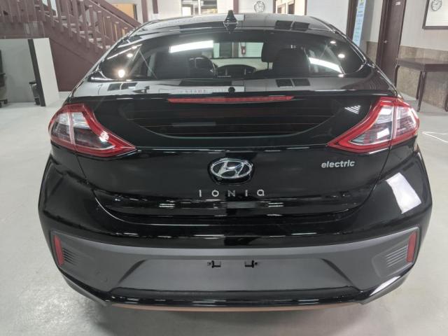 2017 Hyundai IONIQ Electric Limited Photo14