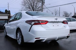 2022 Toyota Camry SE Auto - Photo #4