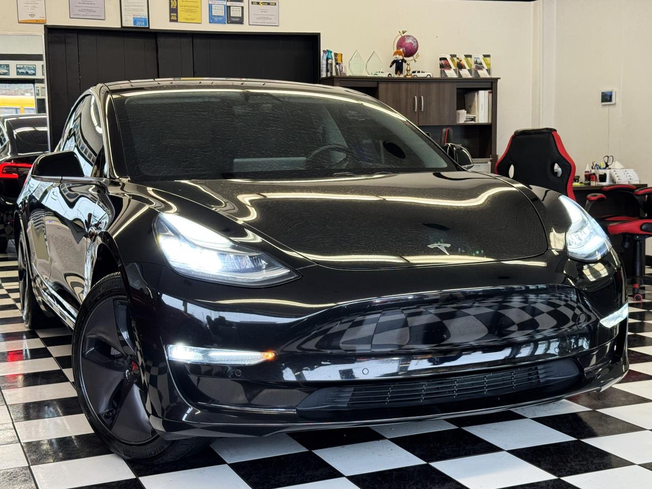 2018 Tesla Model 3 Long Range+Autopilot+New Tires+Tinted+CLEAN CARFAX Photo76