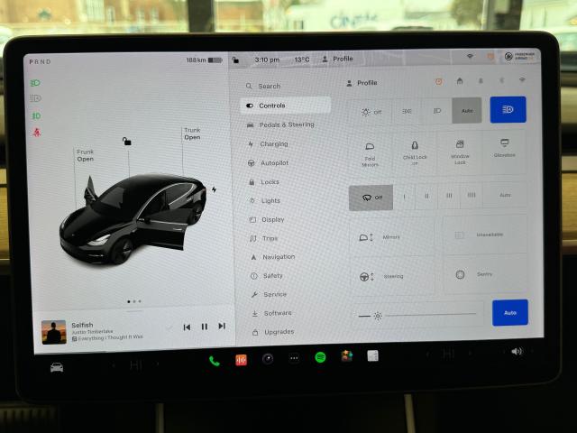 2018 Tesla Model 3 Long Range+Autopilot+New Tires+Tinted+CLEAN CARFAX Photo27