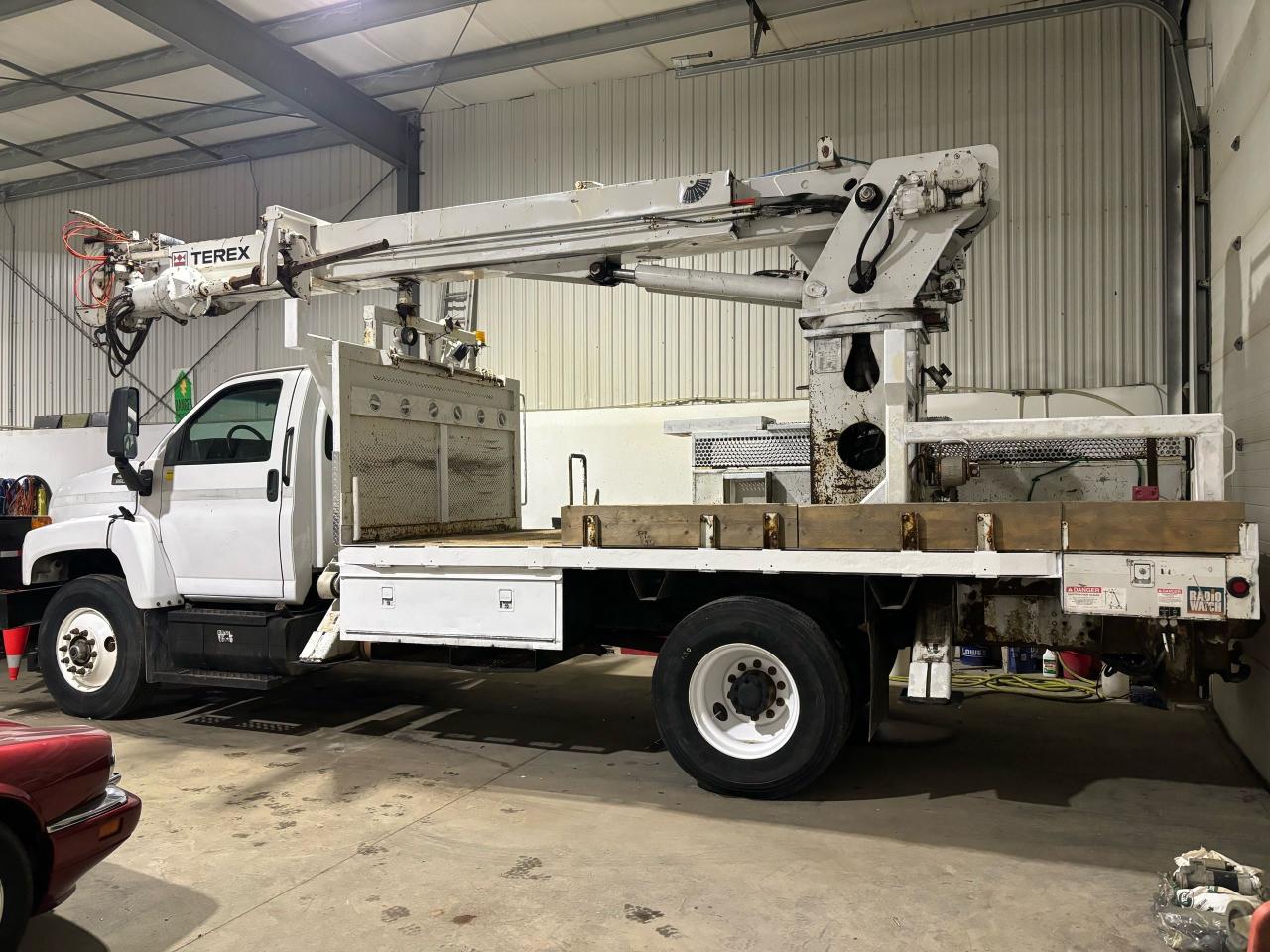 2006 Chevrolet C7500 Digger Derrek - Photo #4