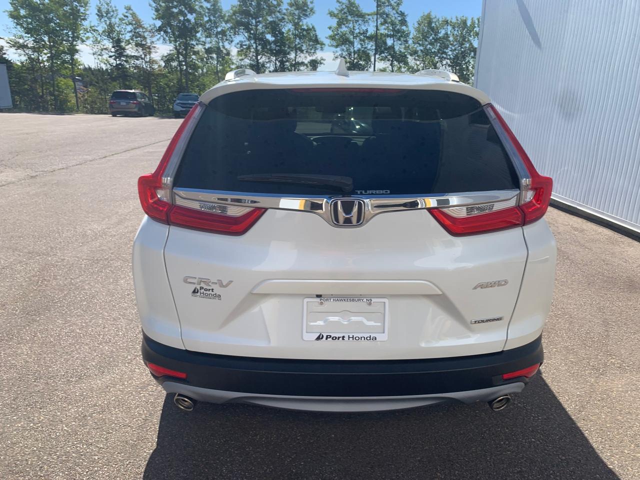 2018 Honda CR-V Touring AWD Photo4