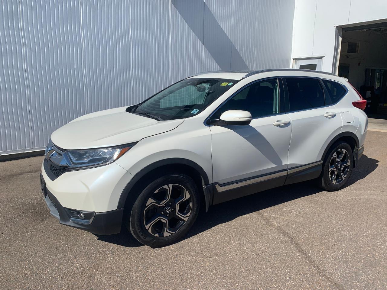 2018 Honda CR-V Touring AWD Photo0