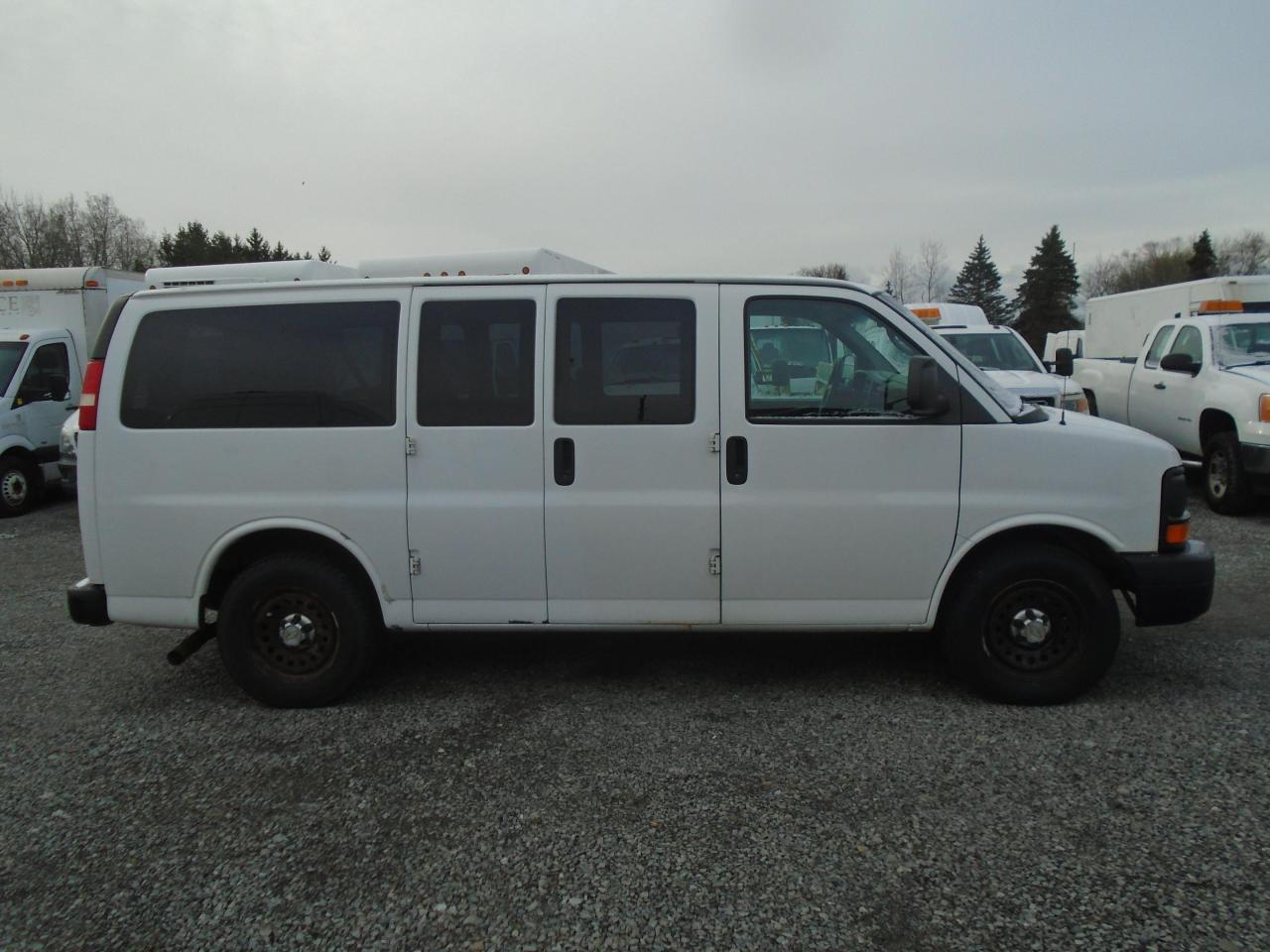 2014 Chevrolet Express Passenger 12 Passenger - Photo #6