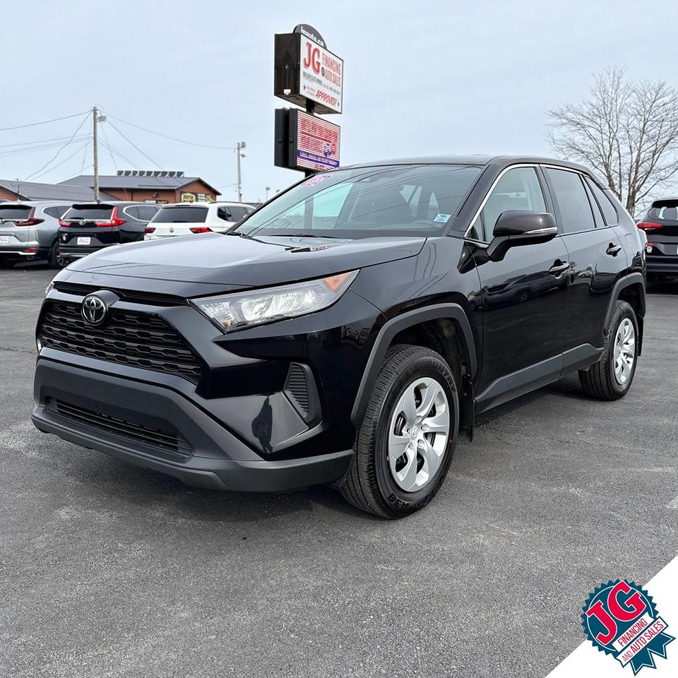 2022 Toyota RAV4 LE AWD