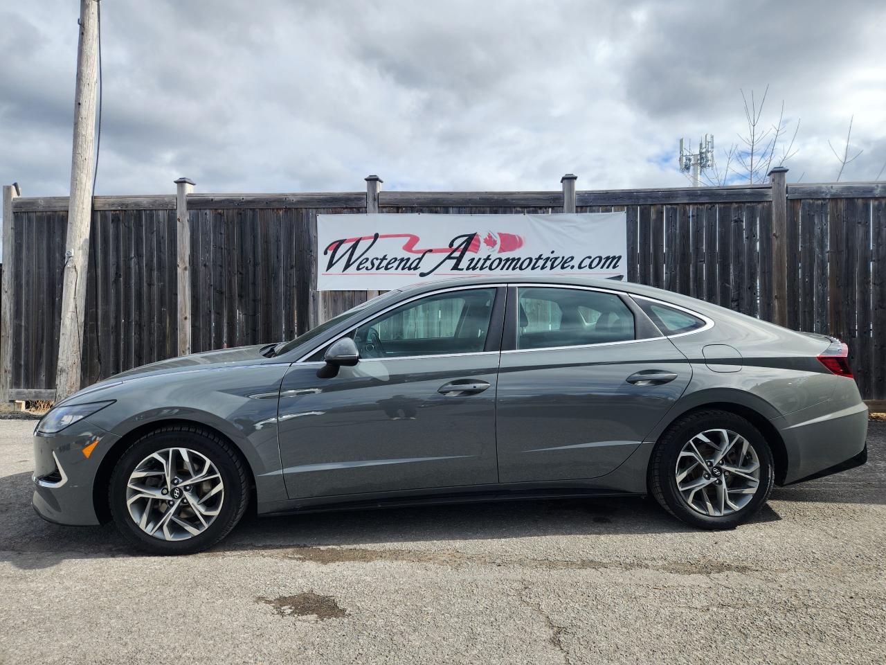 2022 Hyundai Sonata PREFERRED - Photo #2