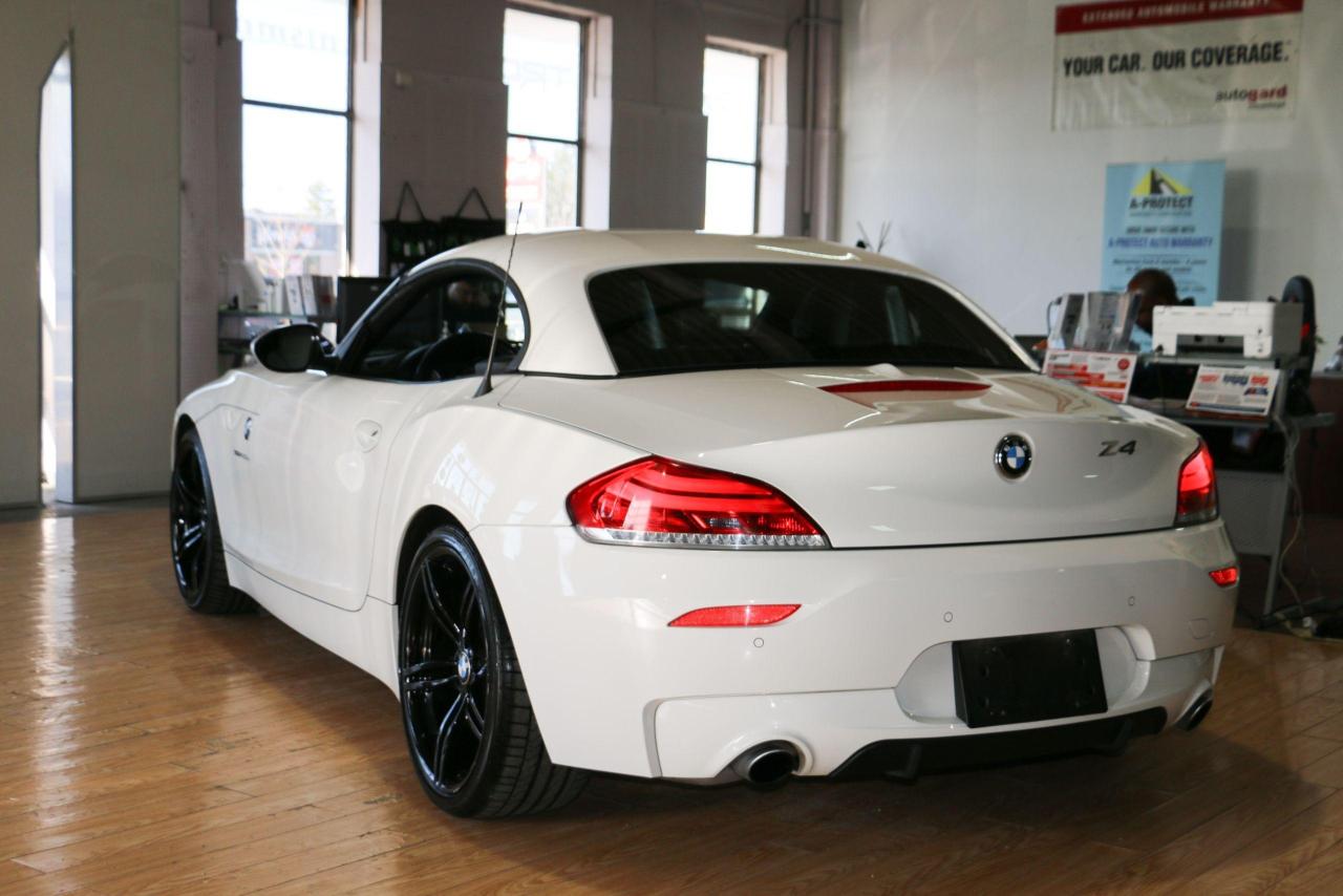 2011 BMW Z4 sDrive35is - 335HP|M PACKAGE|NAVIGATION|HEATEDSEAT - Photo #21