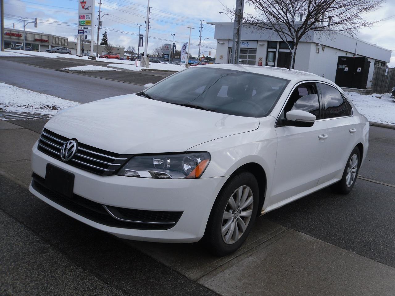 2014 Volkswagen Passat Trendline - Photo #1