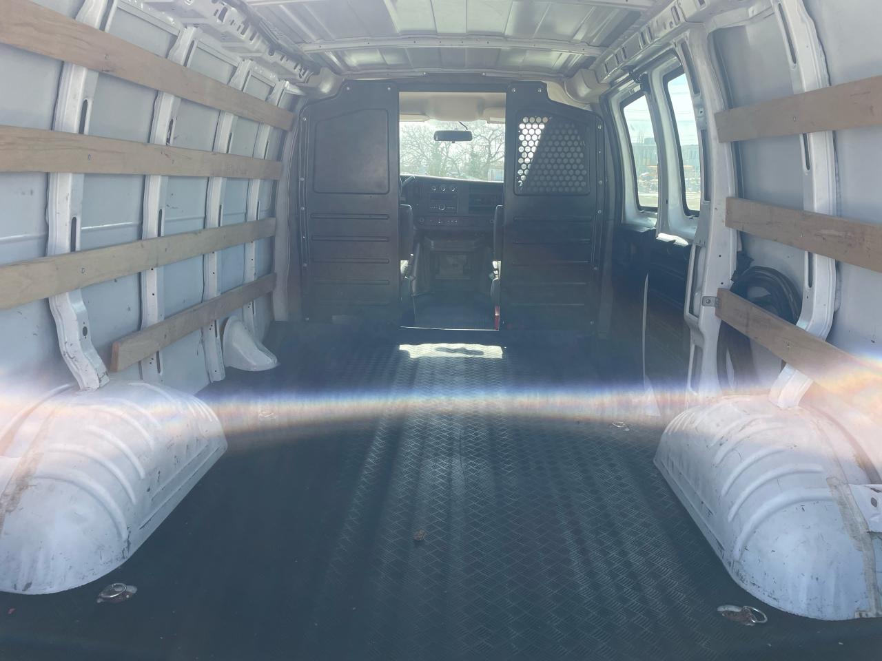 2019 GMC Savana Cargo Van Cargo - Photo #13