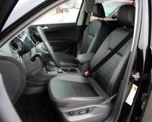 2021 Volkswagen Tiguan Comfortline*AWD*Heated Leather*CarPlay*Rear Cam - Photo #12