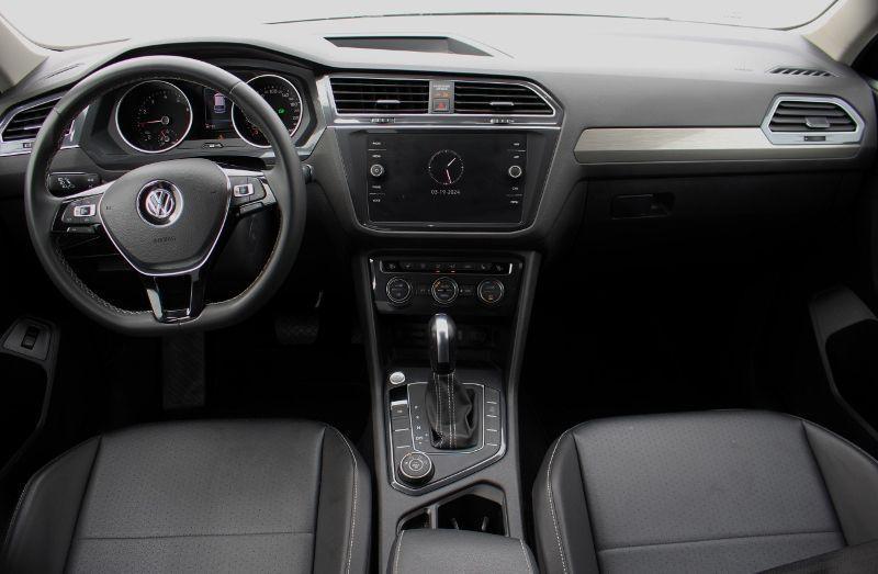 2021 Volkswagen Tiguan Comfortline*AWD*Heated Leather*CarPlay*Rear Cam - Photo #9