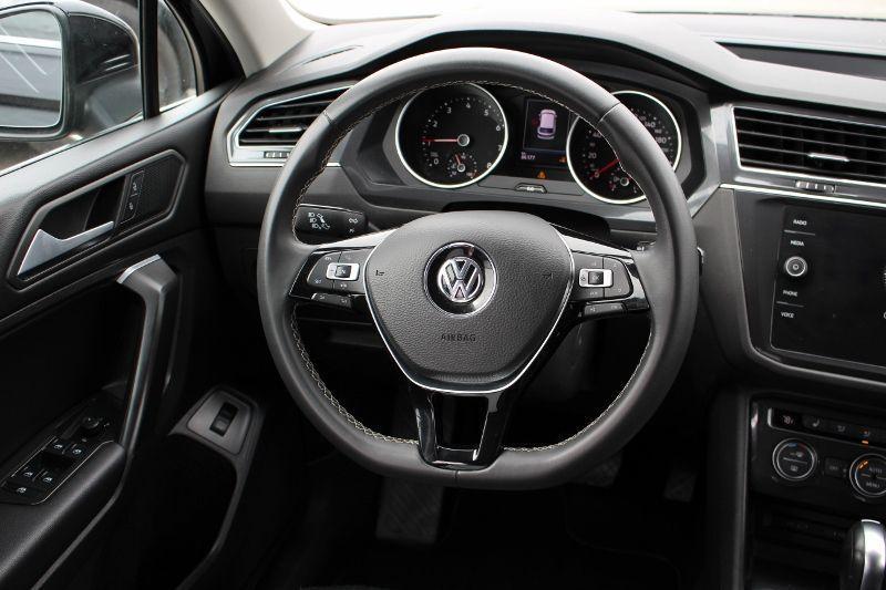 2021 Volkswagen Tiguan Comfortline*AWD*Heated Leather*CarPlay*Rear Cam - Photo #16