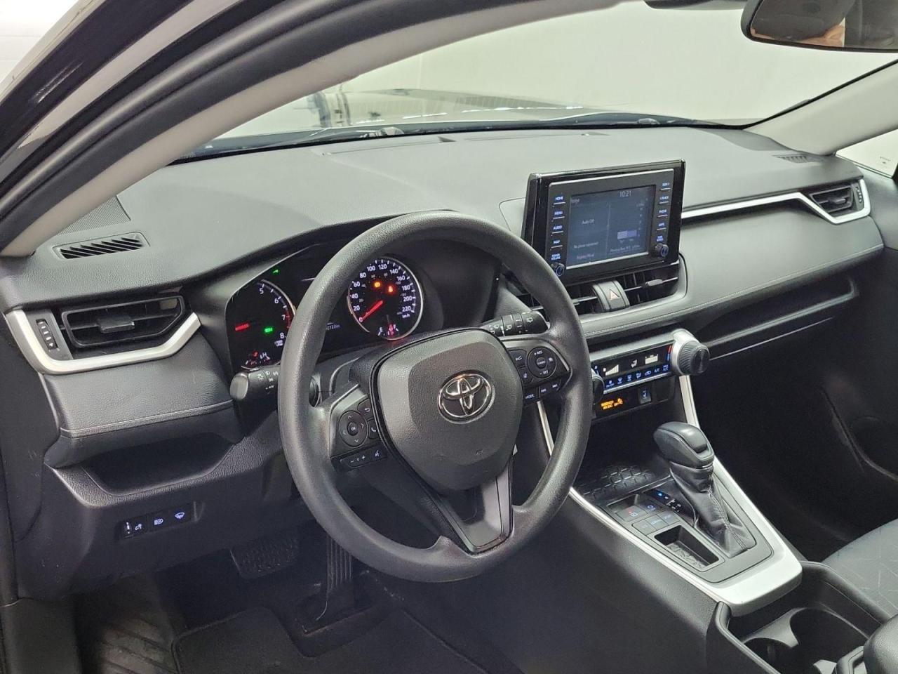 2019 Toyota RAV4 FWD LE - Photo #3