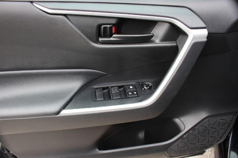 2021 Toyota RAV4 LE*AWD*Heated Seats*Rear Cam*2.5L-4cyl - Photo #11