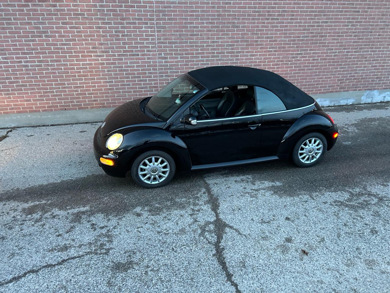 2005 Volkswagen New Beetle GLS, LEATHER, CERTIFIED. NO ACCIDENTS - Photo #11