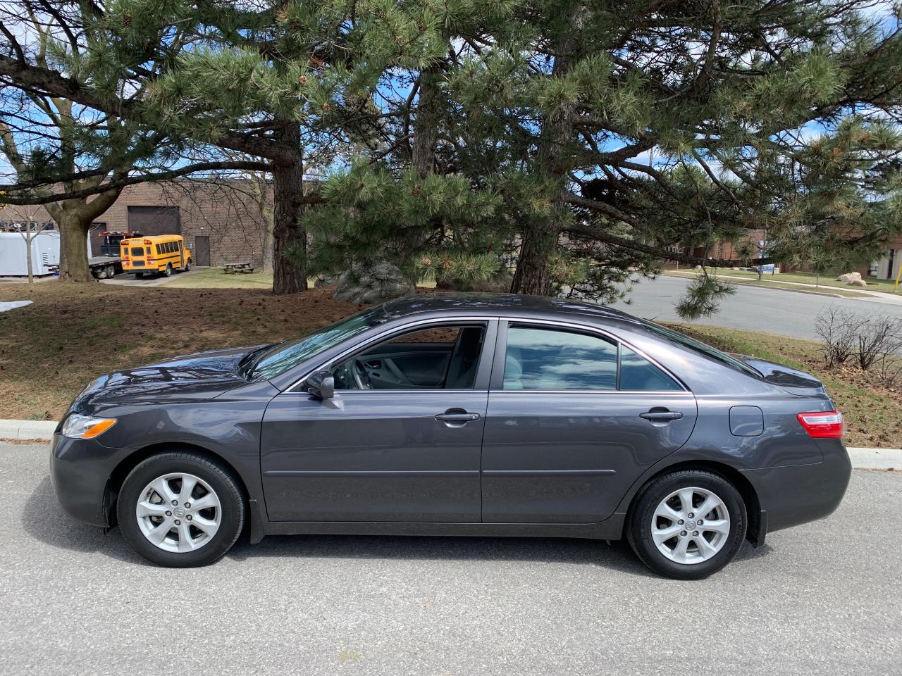 2009 Toyota Camry LE V6 -YES,....ONLY 2,987 ORIGINAL KMS!! 1 OWNER!! - Photo #8