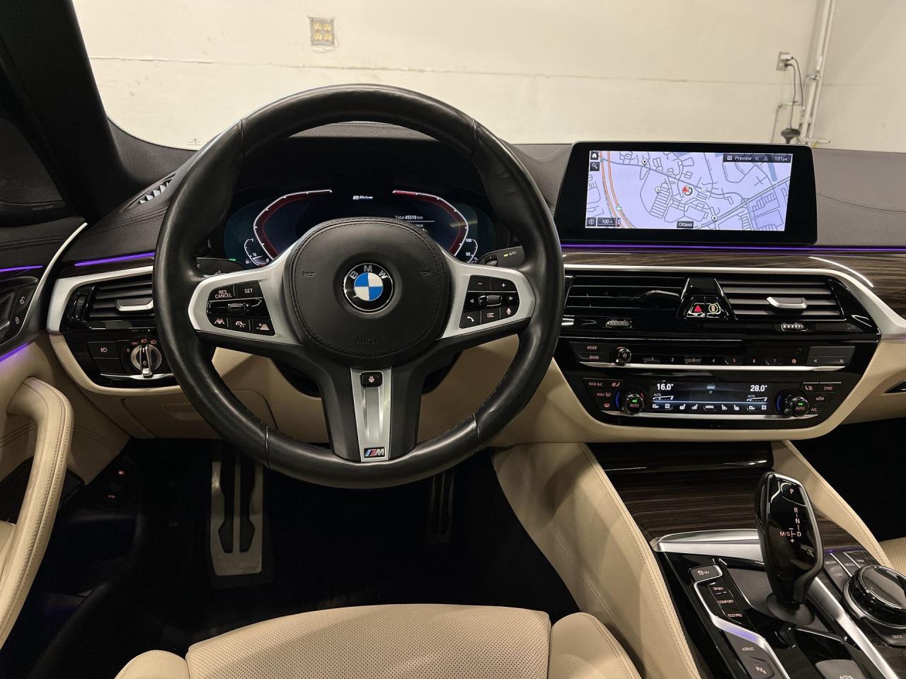 2020 BMW 5 Series 530e PLUG-IN HYBRID | SUNROOF | MASSAGE | LOADED! Photo