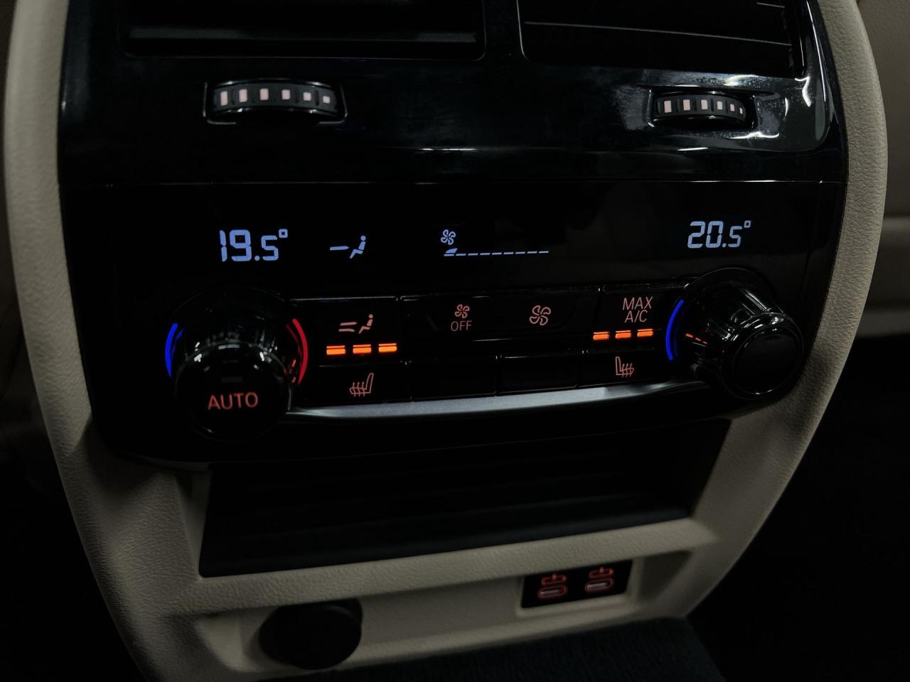 2020 BMW 5 Series 530e PLUG-IN HYBRID | SUNROOF | MASSAGE | LOADED! Photo