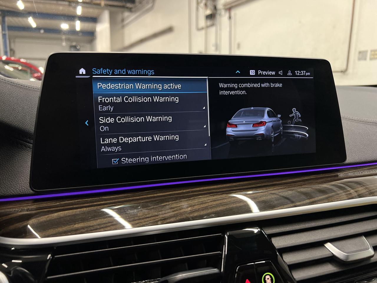 2020 BMW 5 Series 530e PLUG-IN HYBRID | SUNROOF | MASSAGE | LOADED! Photo