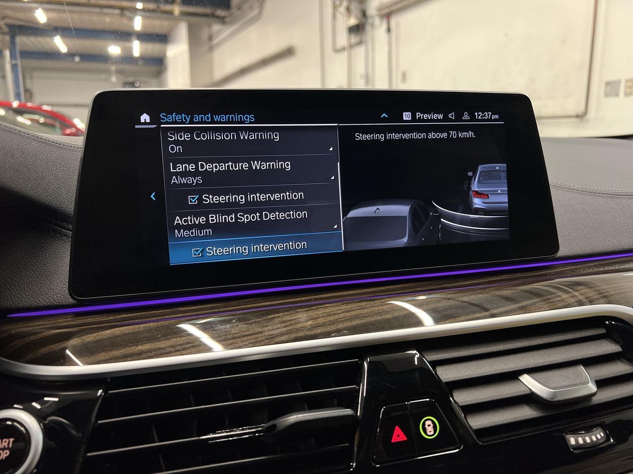 2020 BMW 5 Series 530e PLUG-IN HYBRID | SUNROOF | MASSAGE | LOADED! Photo