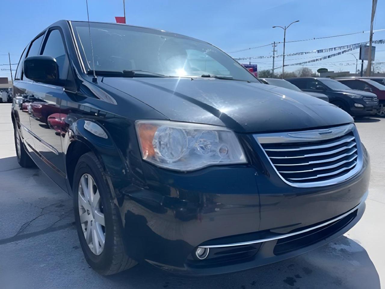 Used 2013 Chrysler Town & Country Touring CERTIFIED NAV LOADED WE FINANCE ALL CREDIT for sale in London, ON